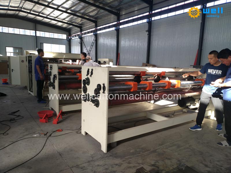Corrugated cardboard rotary slitting scoring machinery