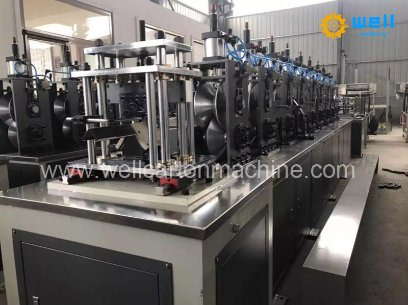 Paper edge protector machine