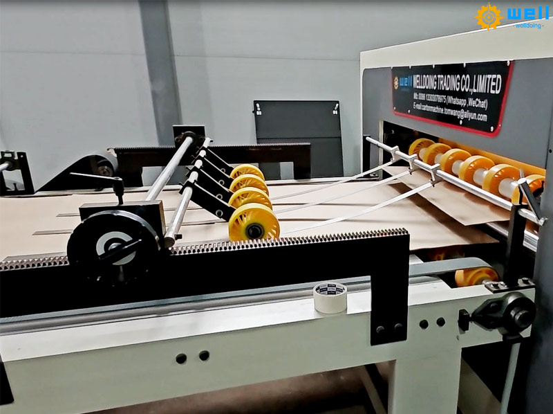 Automatic composite hardboard production line Automatic composite hardboard production line