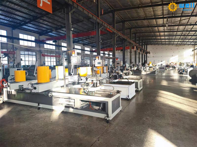 Automatic paper tube core winding machine