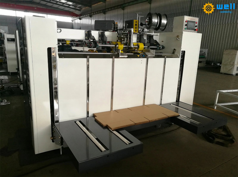 Semi automatic stitch machine for corrugated box Semi automatic stitch machine for corrugated box
