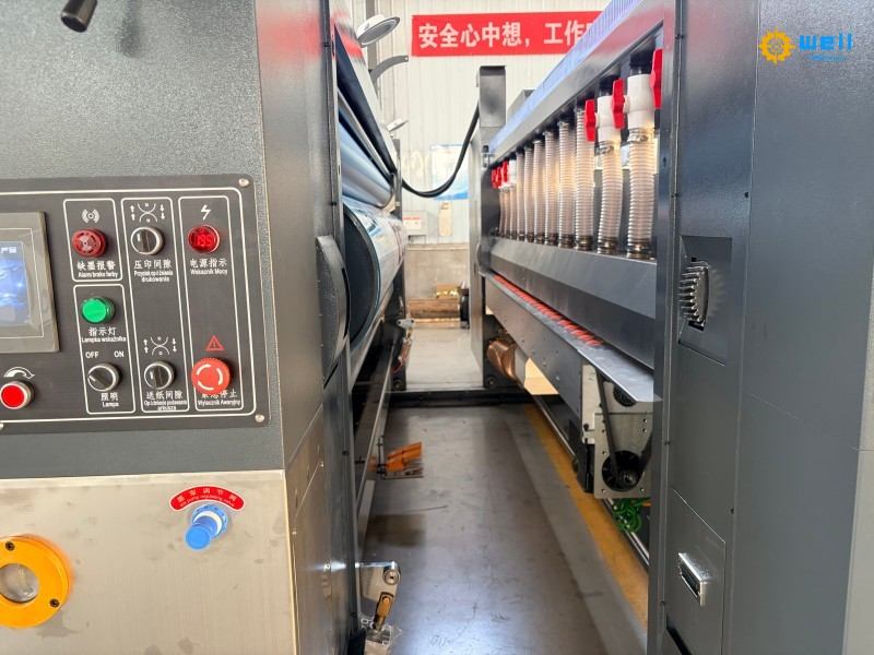 WD-Automatic 2 Color Printing Die-Cutting Slotting Machine WD-Automatic 2 Color Printing Die-Cutting Slotting Machine