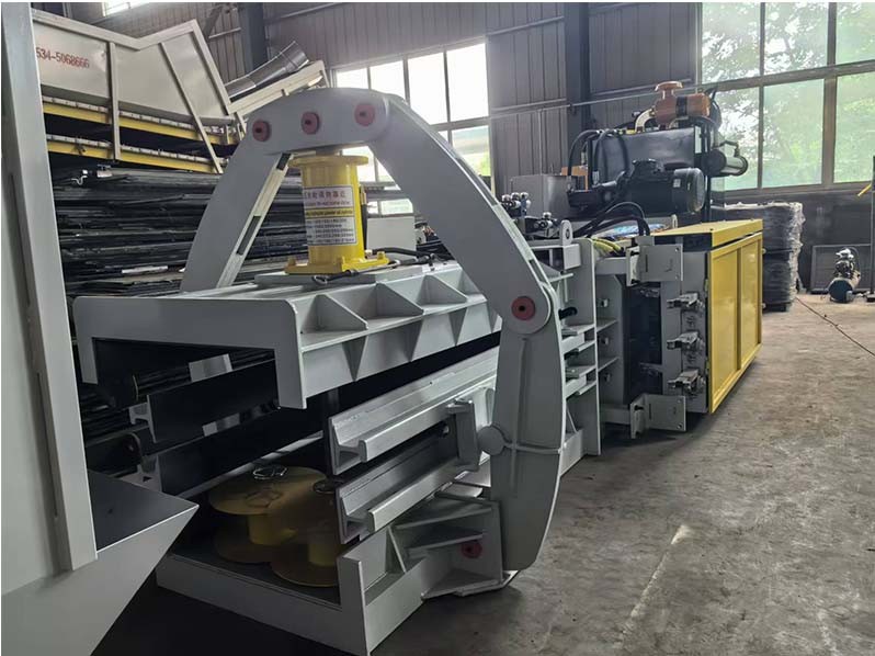 Professional and efficient waste paper packaging machine